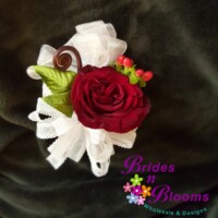 Rose & Fiddle Fern Corsage