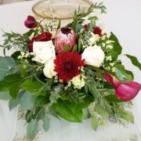 Garden Style footed bowl in Pink, Red & White Flowers Garden Style footed bowl in Pink, Red & White Flowers