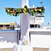 Ship's Mast with Tropical Greens & Flowers